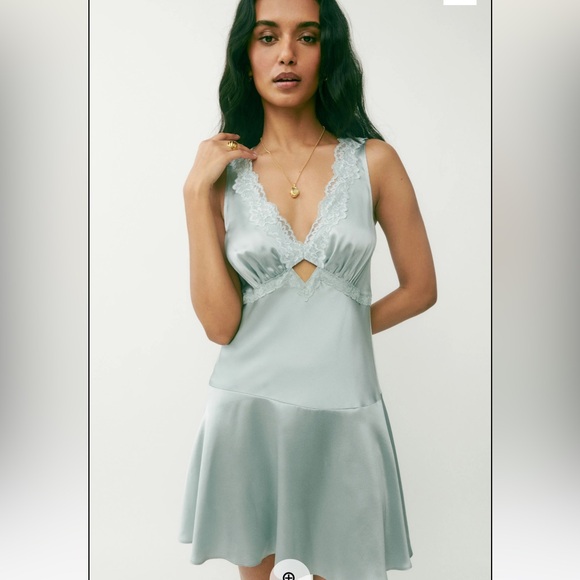 SOLD OUT Reformation aquamarine blue silk Belva dress. Perfect condition size 2 - Picture 1 of 6